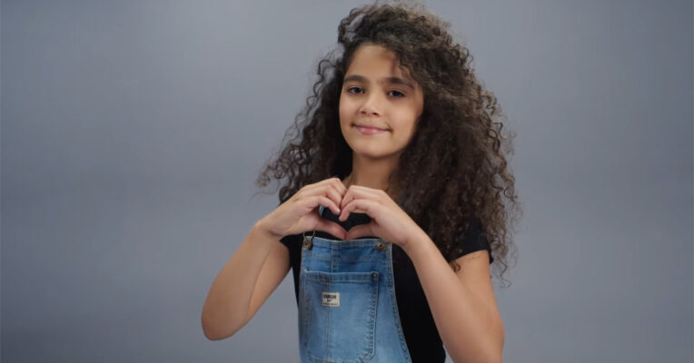 Mariah Carey, Nick Cannon’s Daughter Monroe Honors Mom in New Ad